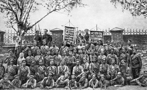 8. Сысертские красногвардейцы.jpg
